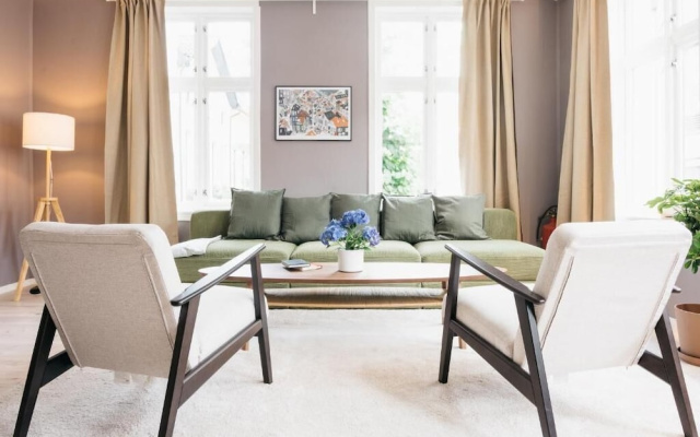 S54 - Private Rooms in the city center