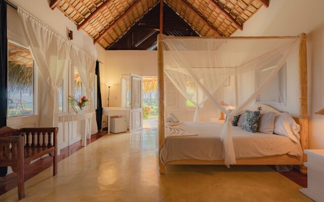 Hotel Costa Las Ballenas