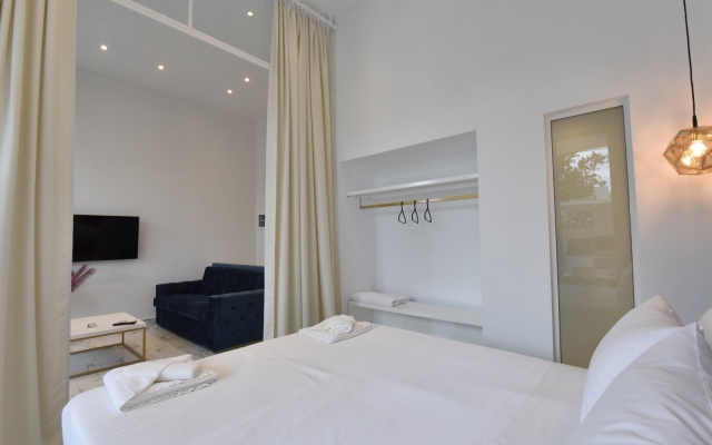 4 Elements Seaside Luxury Suites Water