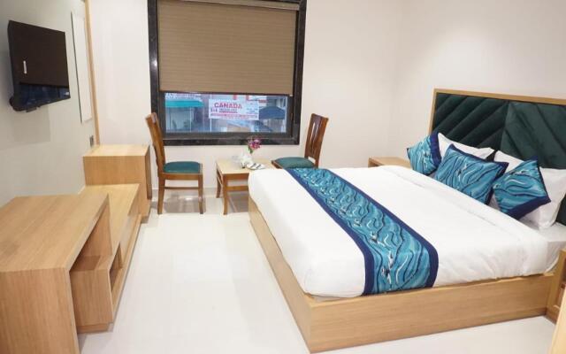 Hotel Mayra Grand By Mayra Group Of Hotels
