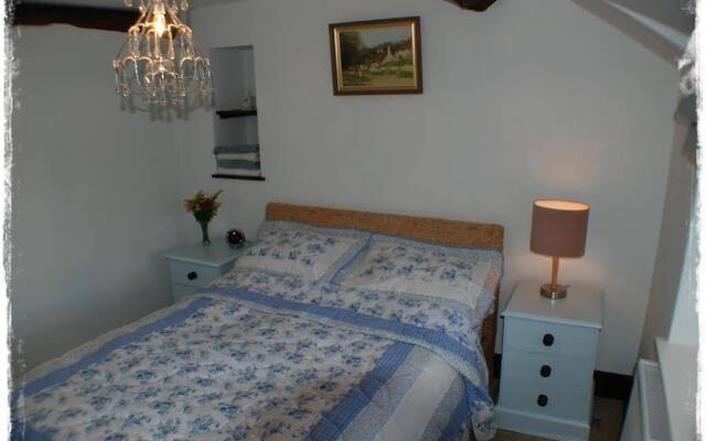 Wood Cottage Bed And Breakfast