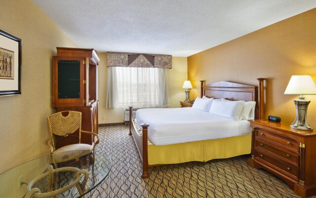 Holiday Inn Express Hotel & Suites Belleville by IHG