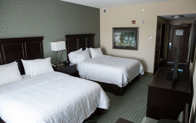 Hampton Inn & Suites Bismarck Northwest