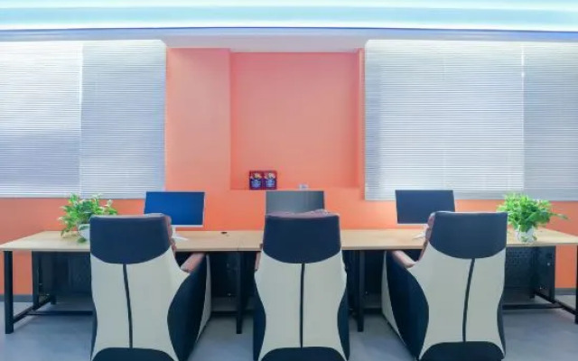 Changshou Yijia Hotel
