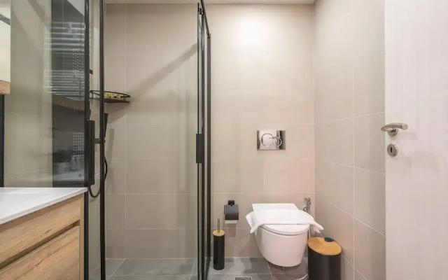 Affordable Luxury With Parking 300mbps Wifi