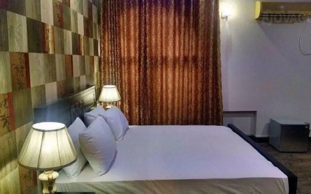 Unique Lodge