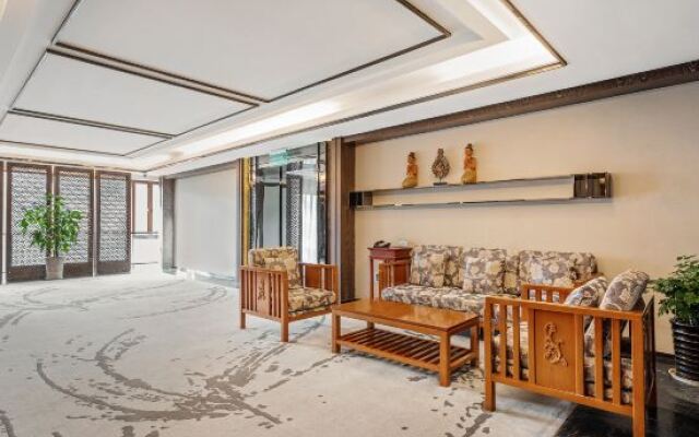 Rising  Resort  HOTEL