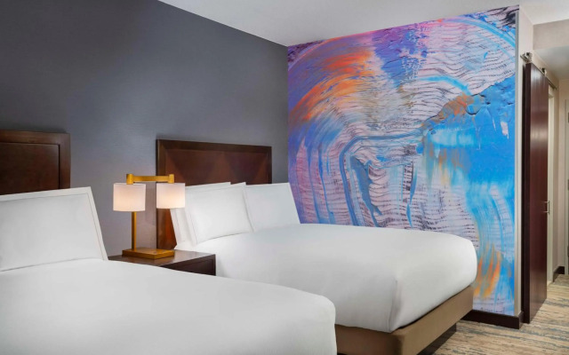 Disney Explorers Lodge