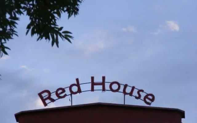Red House Family Hotel