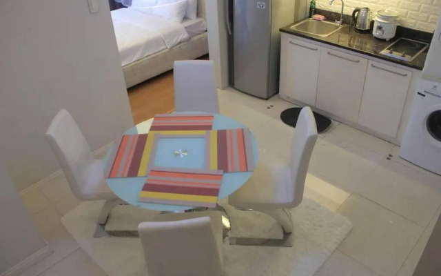 A2J BGC Luxury 1BR Suite Near Burgos Circle & Mall