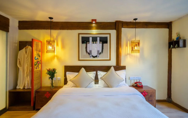 Lijiang Inn Chain Cloud Shore.Liu Chen