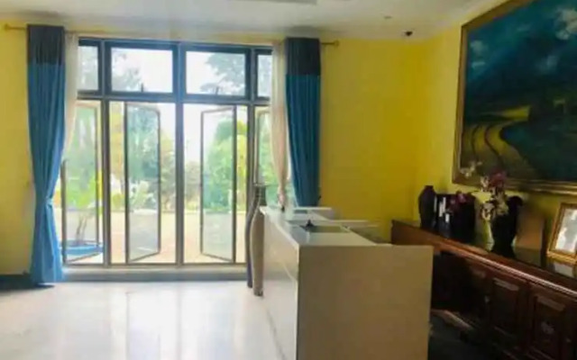 BRIA Hotel & Convention