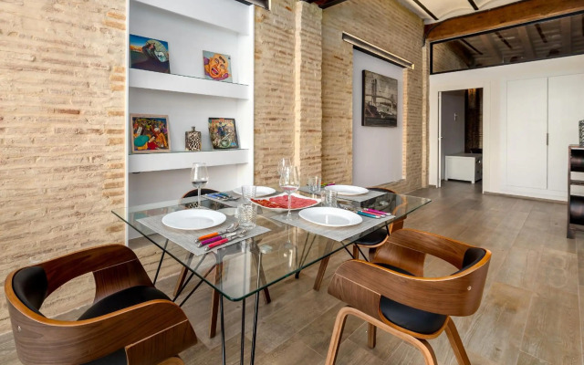 CENTER-Luxurious 1BR, 1BA-Terrace, WI-FI, A/C