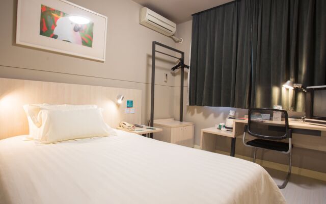 Jinjiang Inn Style Qinzhou Niannianfeng Square Walmart