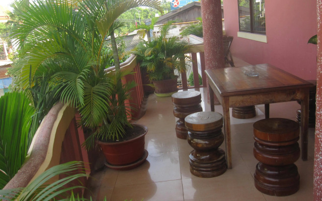 Ta Som Guesthouse & Tour Services