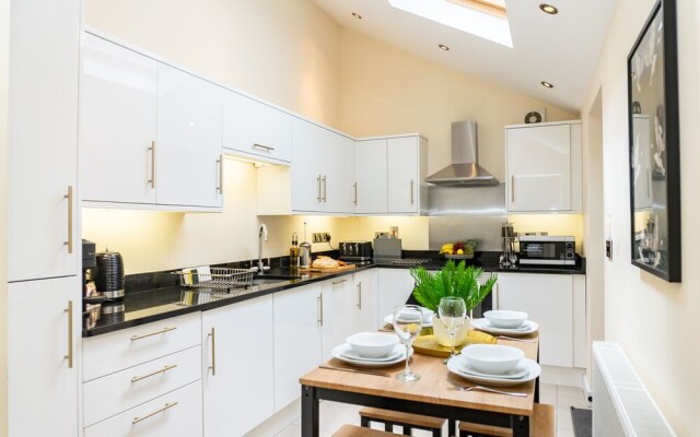 Suite on the High Street