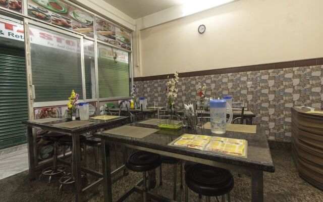 OYO 14331 Hotel Aquarium