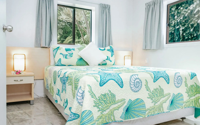 Lagoon Breeze Villas