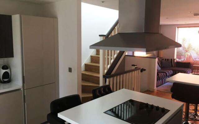 Modern 3 Bedroom House in Central Manchester