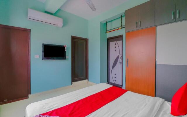 OYO Flagship AM Residency Near Noida Sector 51 Metro Station