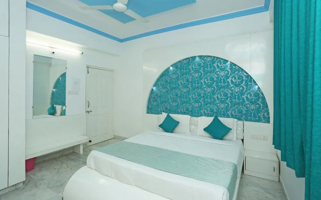 OYO 9775 Home Modern 4BHK Celebration mall