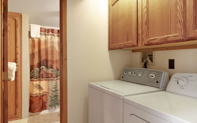 2166-alpine Adventure 5 Bedroom Home by RedAwning