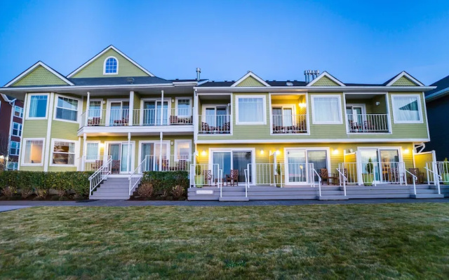 Inn of the Four Winds Oceanfront Seaside