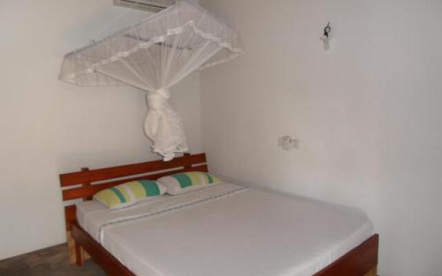 Dolce Vita Surf Rest Point