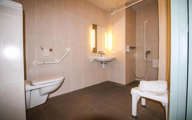 B&B HOTEL MONTELIMAR Sud