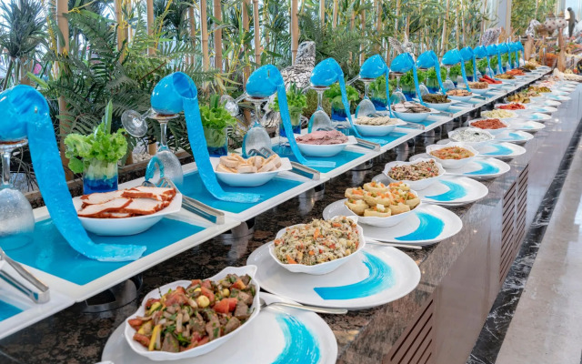 Royal Teos Thermal Resort Clinic & Spa - Halal Hotel