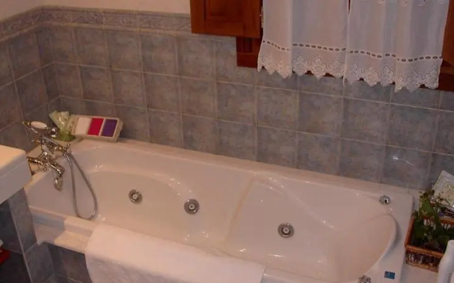 Casa de Aldea La Costica