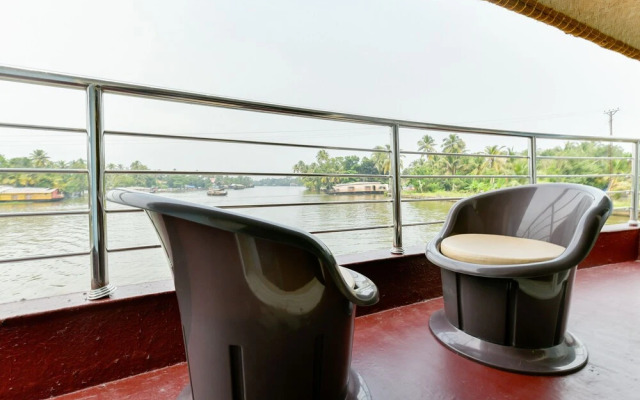 Oyo 24058 Houseboat My Trip 3bhk Luxury