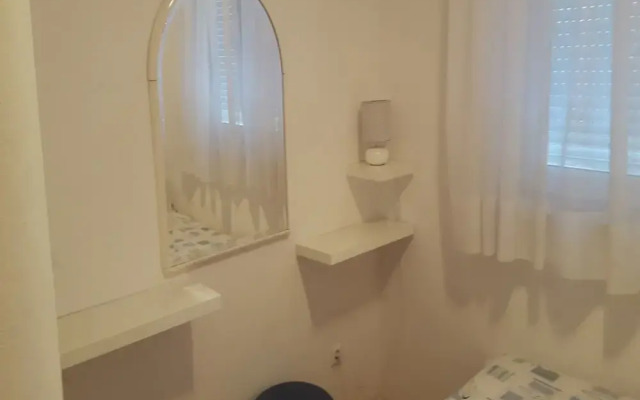 Kate - 20m From the Beach - A1