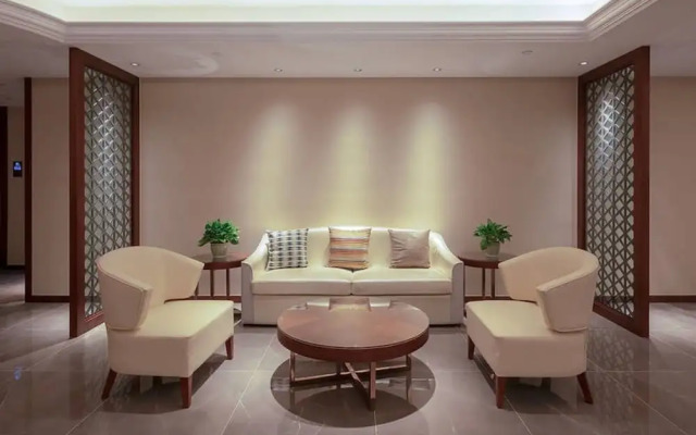 Changshu Skyline Cloud Hotel