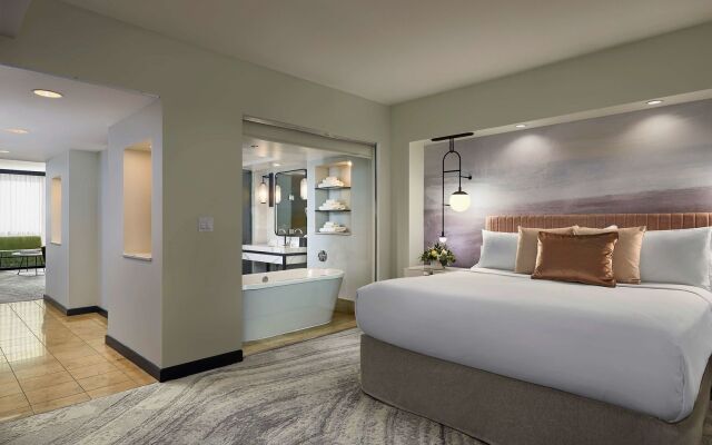 Hotel 1000, LXR Hotels & Resorts