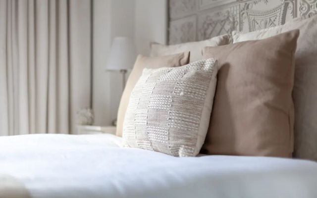 The Ravenscourt Park Collection