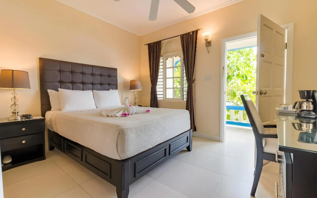 Travellers Beach Resort