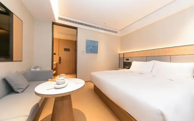 Ji Hotel Jiaxing Shimao Center