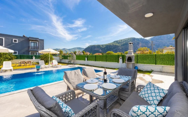 Villa Grand Yasar 1 With 4 Bedrooms and 4 Bathrooms
