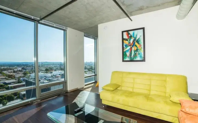 Hollywood Emanuela Apartment