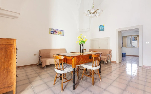 3836 Da Donatuccia by Barbarhouse