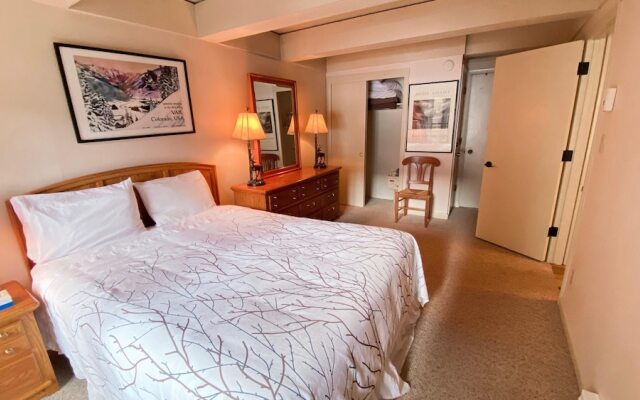 #206 Vail International