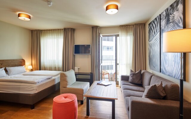 Mondrian Suites Berlin Checkpoint Charlie