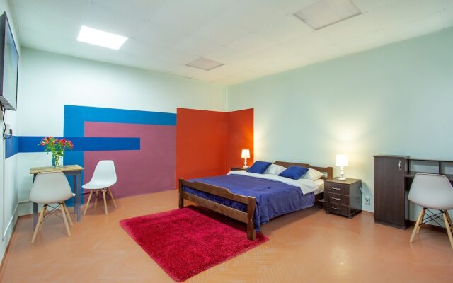 P2B hostel & bar
