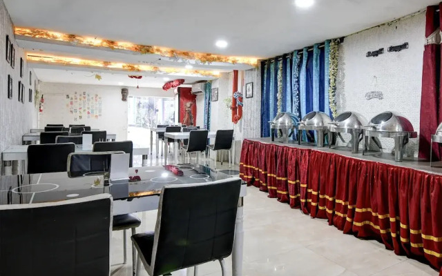 FabHotel Prime Eco Park