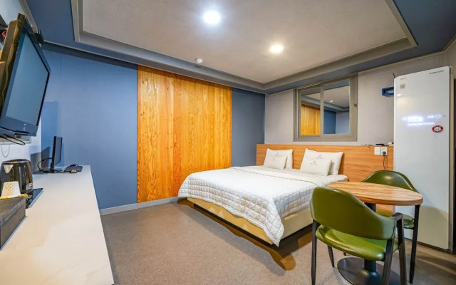 Amor Hotel in Eobang-dong Gimhae