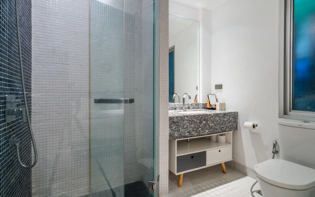 Parinda Villa in Naka Hills