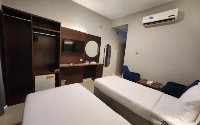 Melody Queen Hotel