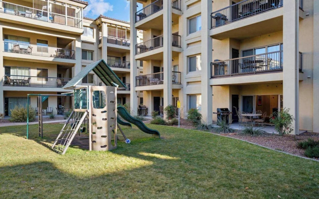 Walking on Sunshine Ground Level