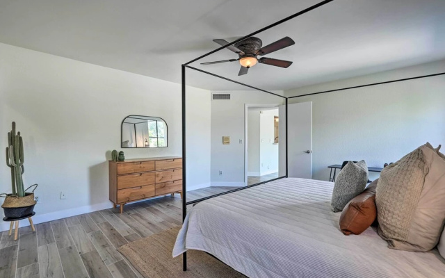 Private Pool, Gas Grill: Chic Glendale Home!